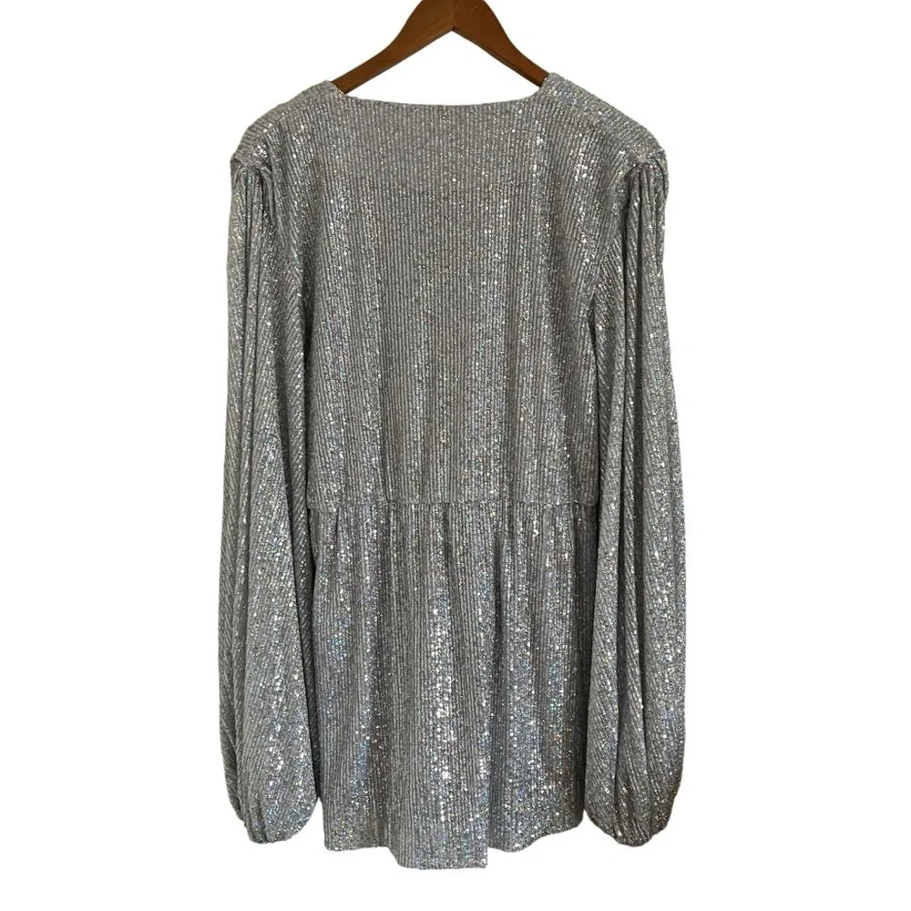HOUSE OF CB‎ LONDON Verina Silver Iridescent Sequin Wrap Robe Dress